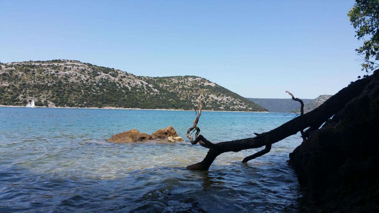 Laura Διαμέρισμα Koromačno Εξωτερικό φωτογραφία